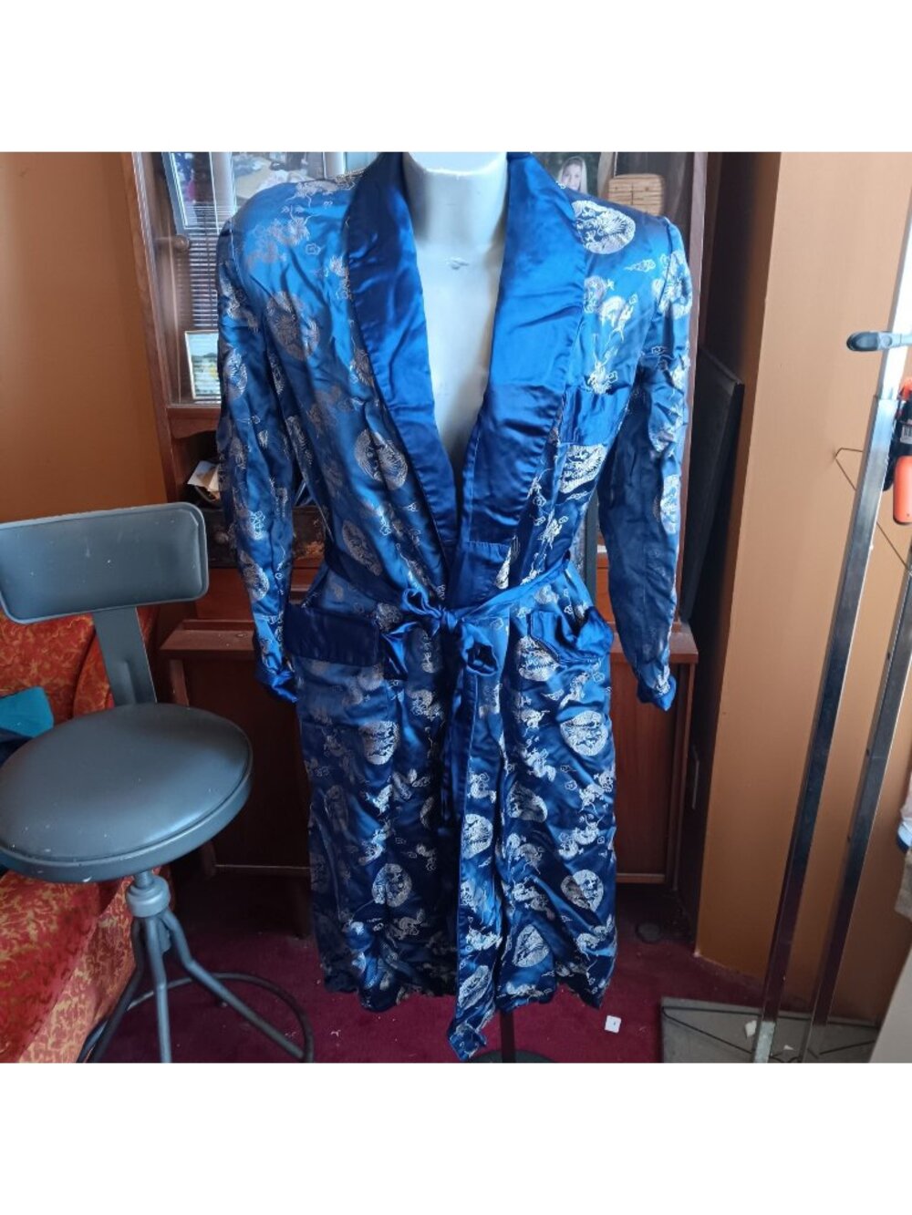 Vintage 42 Large Dragon Satin Kimono Robe Smoking Jacket Solz Squirrel Asian